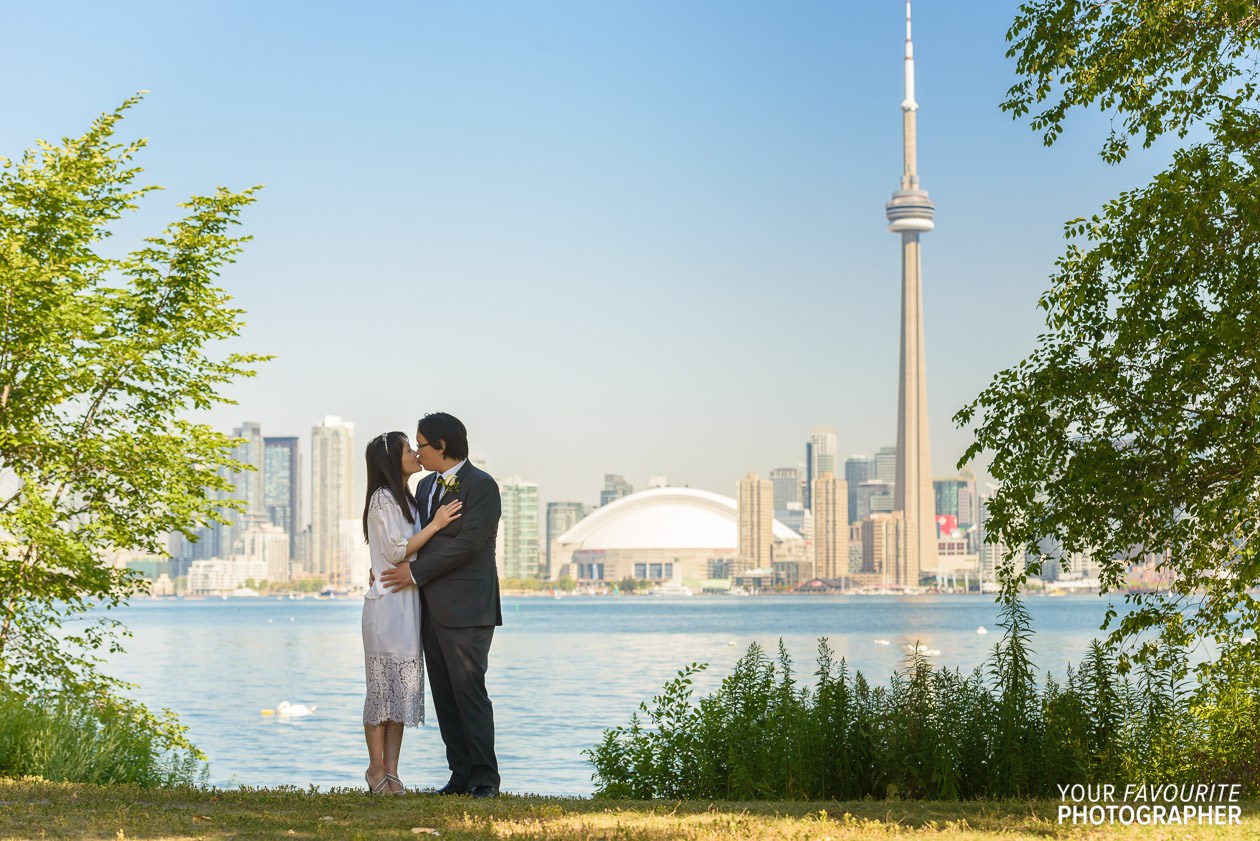 Wedding photography on Toronto Islands by Your Favourite Photographer